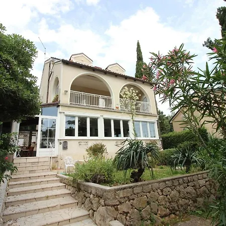 Klimatisierte In Mit Garten Und Grill Apartment Novi Vinodolski