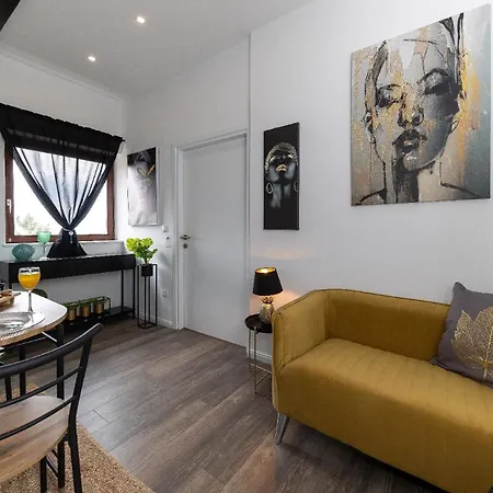 Apartment Klimatisierte In Mit Garten Und Grill Novi Vinodolski